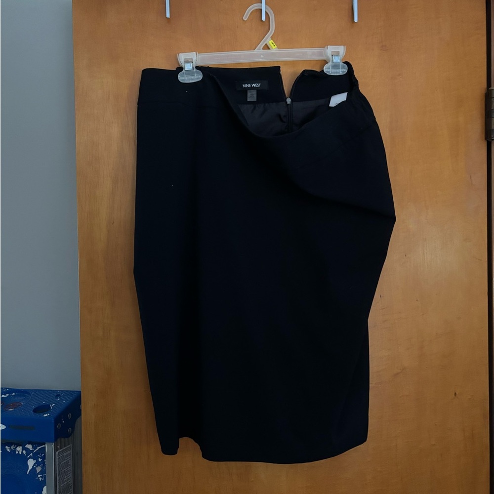 Nine West pencil skirt with slit in the back size 16w